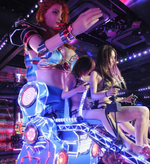 Robot Restaurant Perfomance in Tokyo